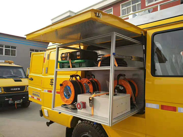 南京奧民斯特新型依維柯防汛搶險(xiǎn)車(chē)助陣2019春季防汛